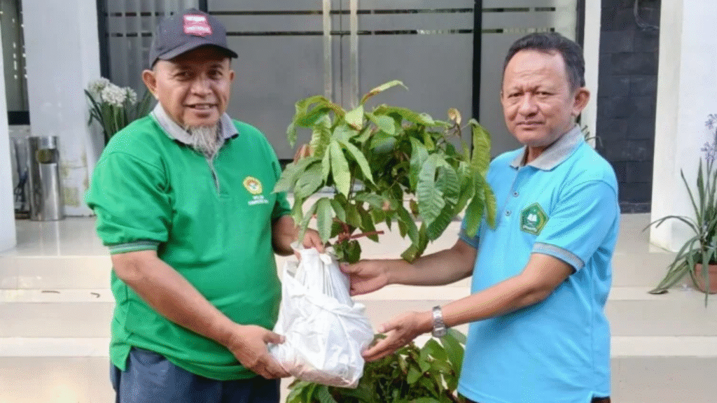 Aksi Hijau LDII Tapin: Tanam Pohon Matoa untuk Peringati Hari Bumi