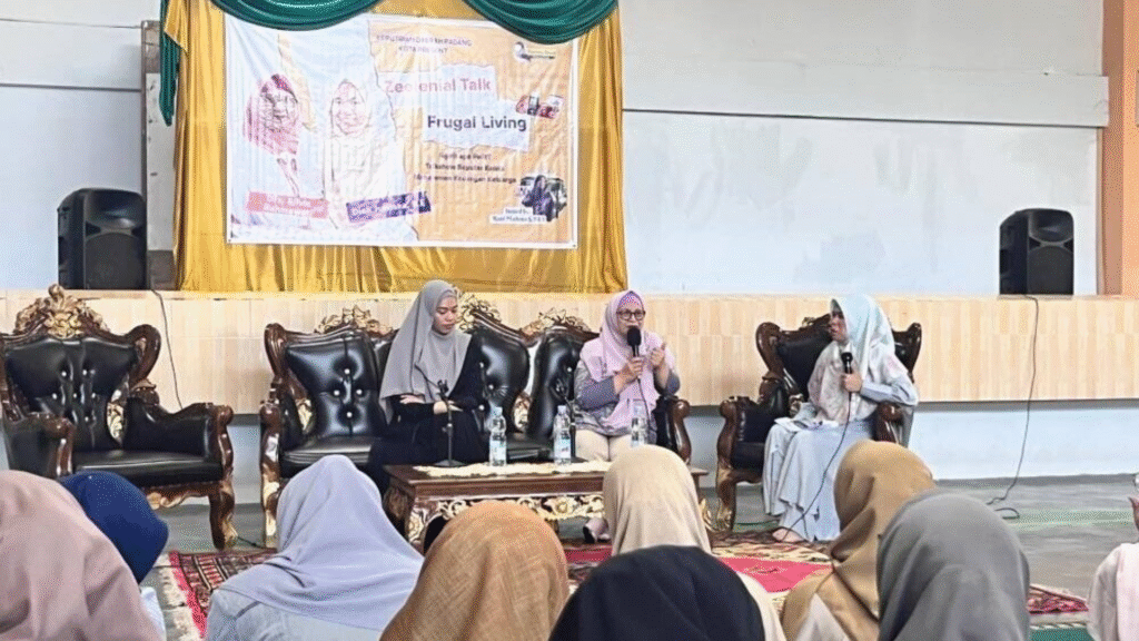 Remaja Putri LDII Padang Dibekali Ilmu Manajemen Keuangan Keluarga Sejak Dini