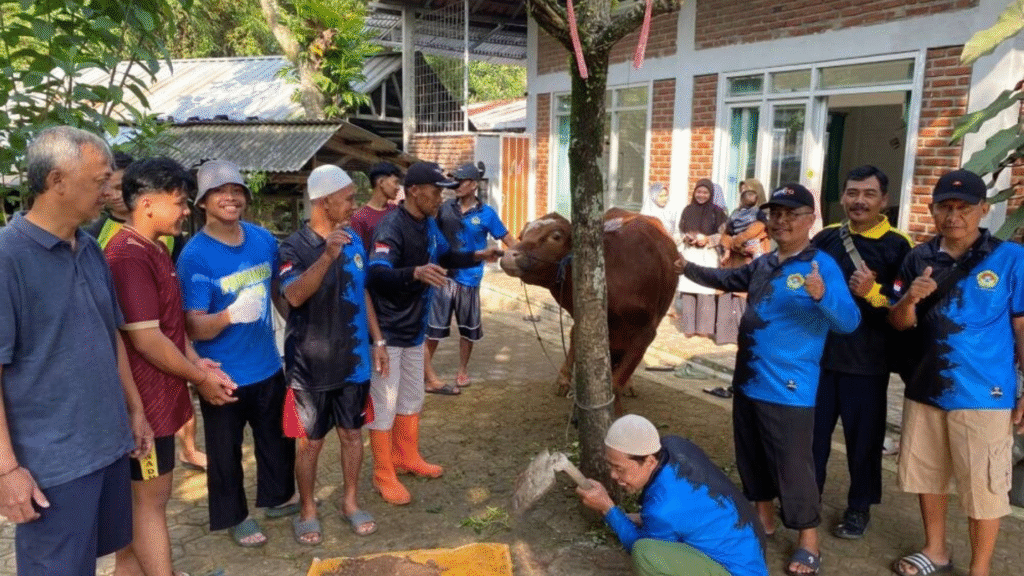 LDII Cimanggung Gelar Penyembelihan 7 Hewan Kurban, 900 Paket Daging Didistribusikan